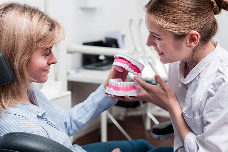 Événements communautaires qui vont au-delà de la dentisterie